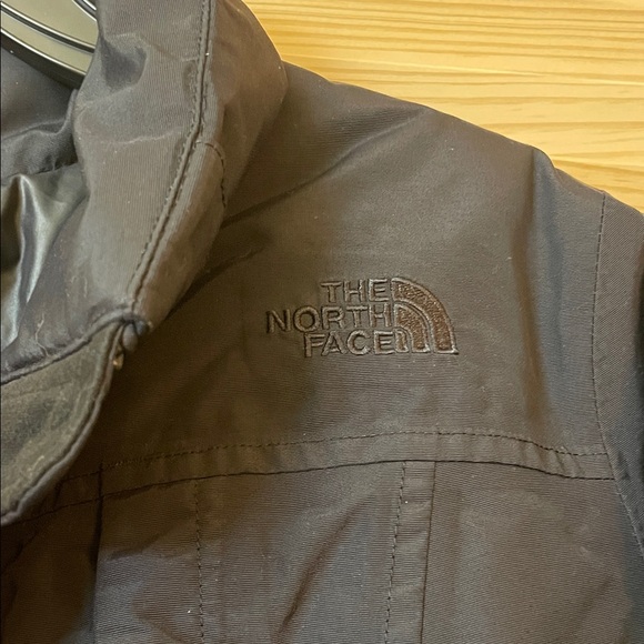 The North Face Women's Hyvent Down Puffer Jacket in Black - Size M - Picture 8 of 11